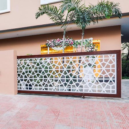 Super Townhouse Viraj Khand Formerly Veridian Inn Chinhat Exterior photo