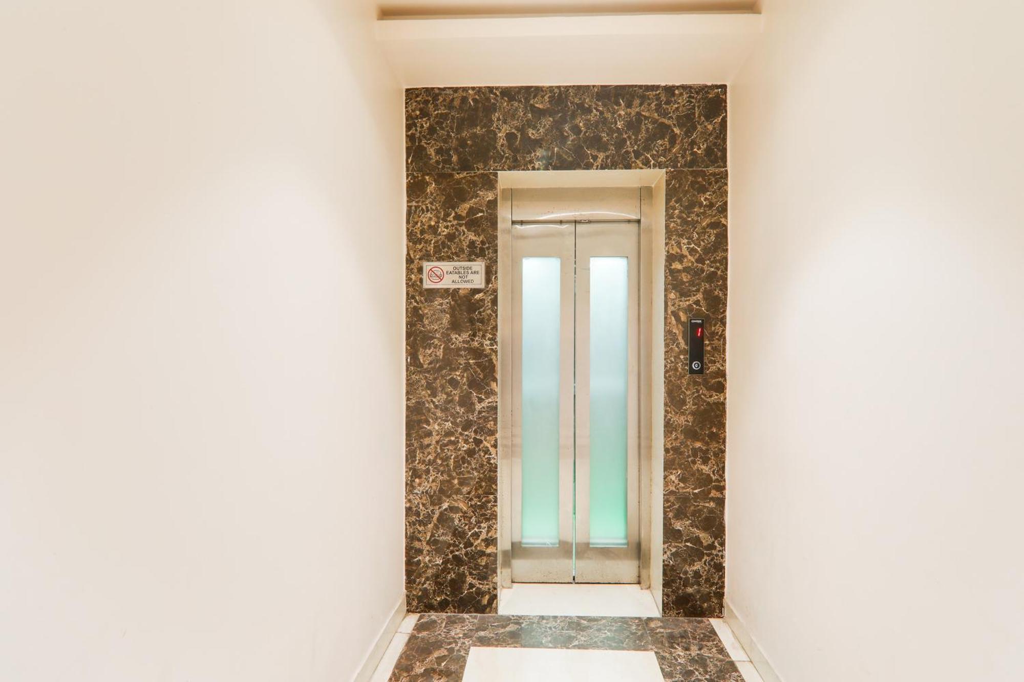 Super Townhouse Viraj Khand Formerly Veridian Inn Chinhat Exterior photo